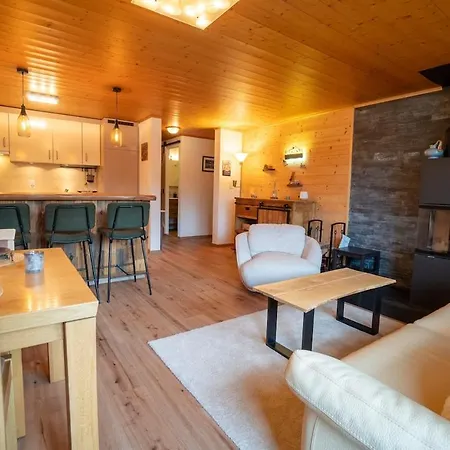 Brotzet 08 - 3 With Character Ideally Located